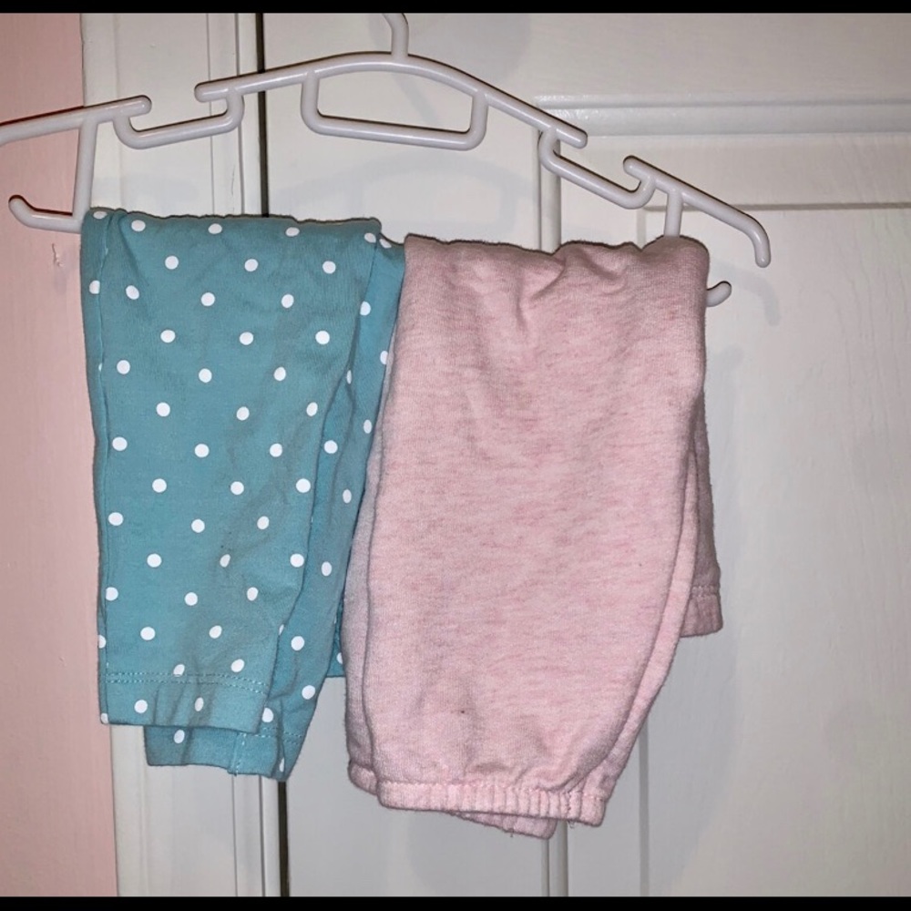 Bundle of 2 Carters pants size 9 months